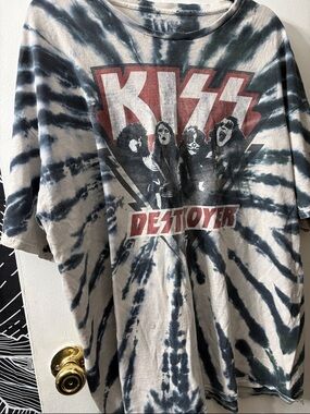 3X Kiss Tie-Dye Destroyer Graphic Tee
